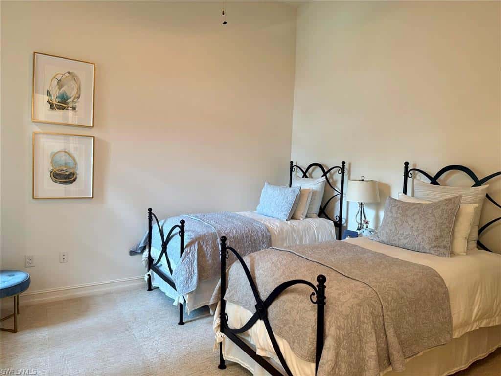 7476 Moorgate Point Way, Naples, photo 12