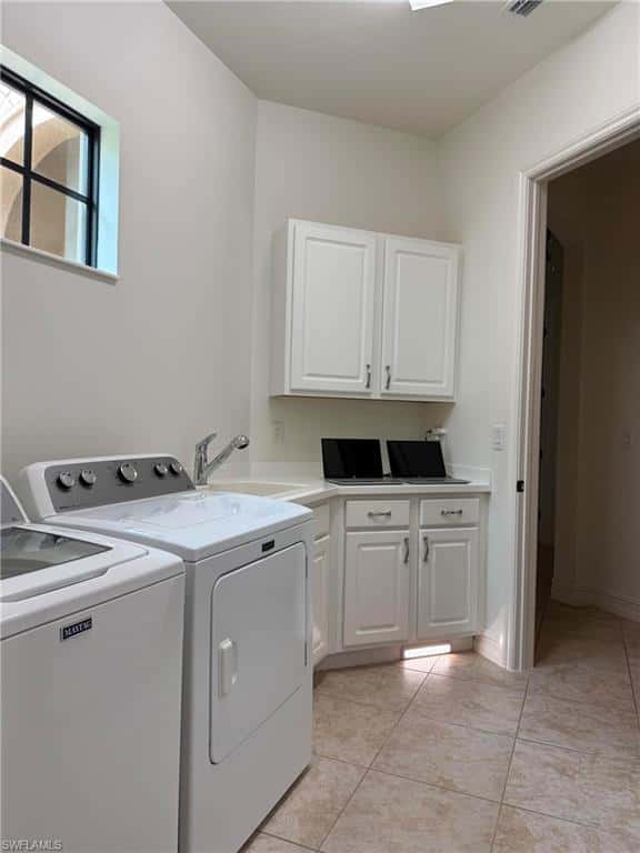 7476 Moorgate Point Way, Naples, photo 15