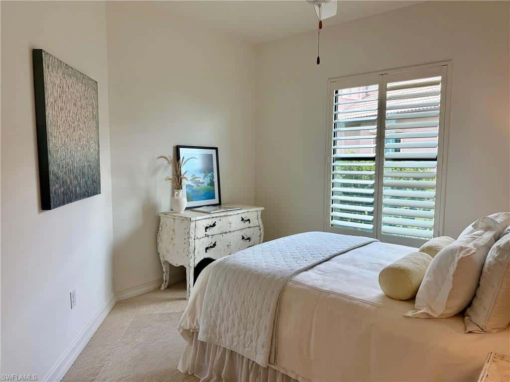 7476 Moorgate Point Way, Naples, photo 11