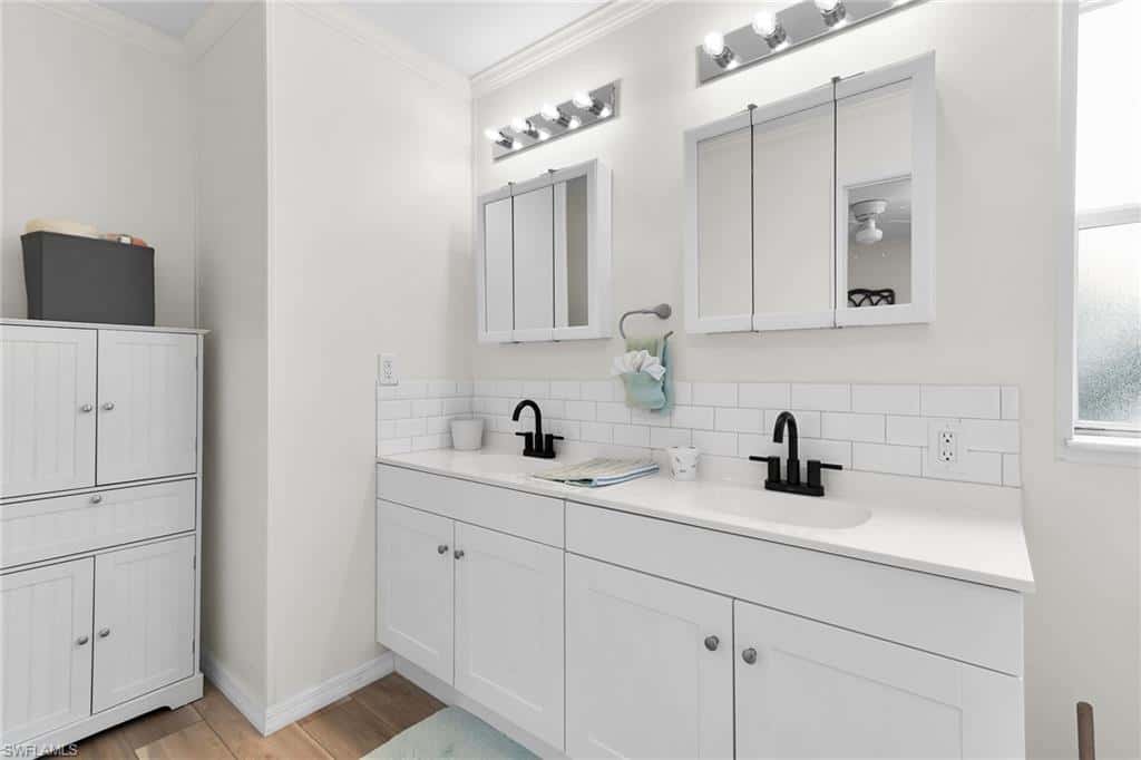 33 Monaco Ter, Naples, photo 16