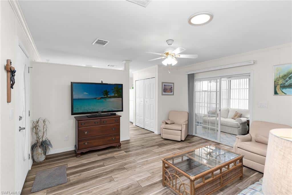 33 Monaco Ter, Naples, photo 4