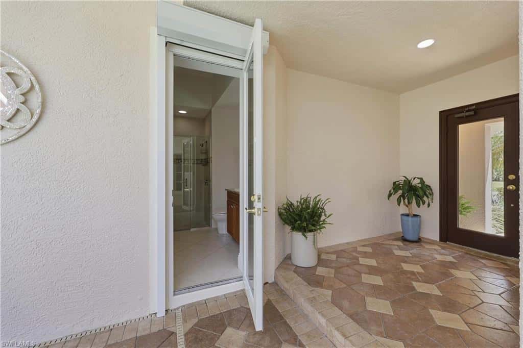2844 Coco Lakes Dr, Naples, photo 22