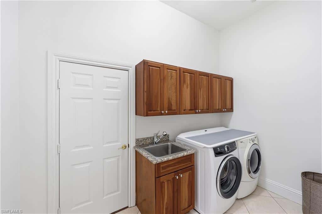 2844 Coco Lakes Dr, Naples, photo 21
