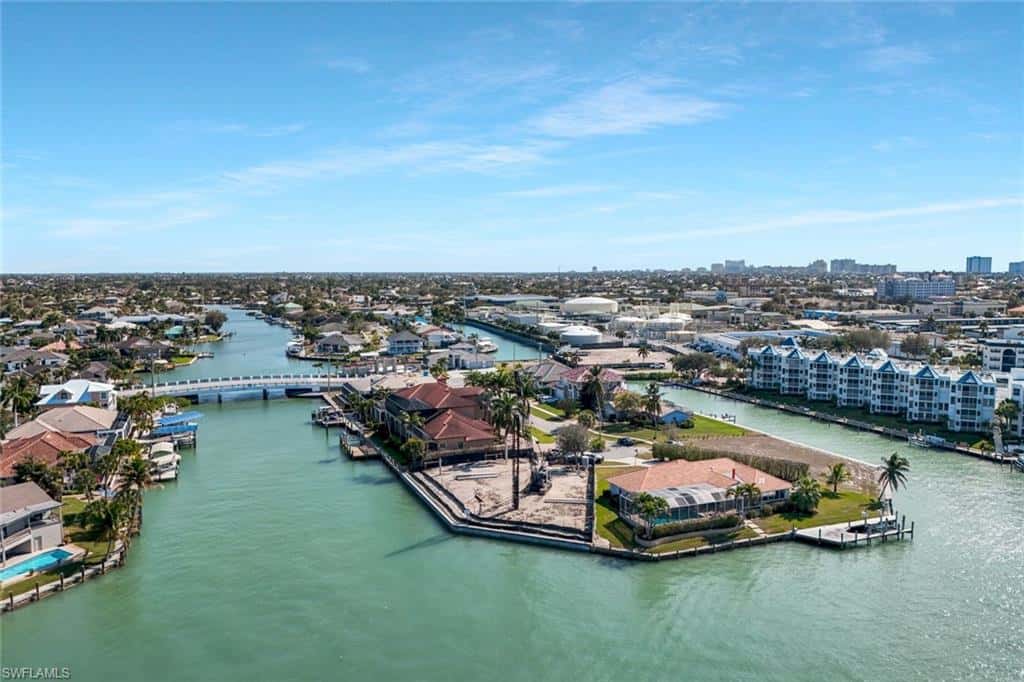 1231 Redwood Ct, Marco Island, photo 4
