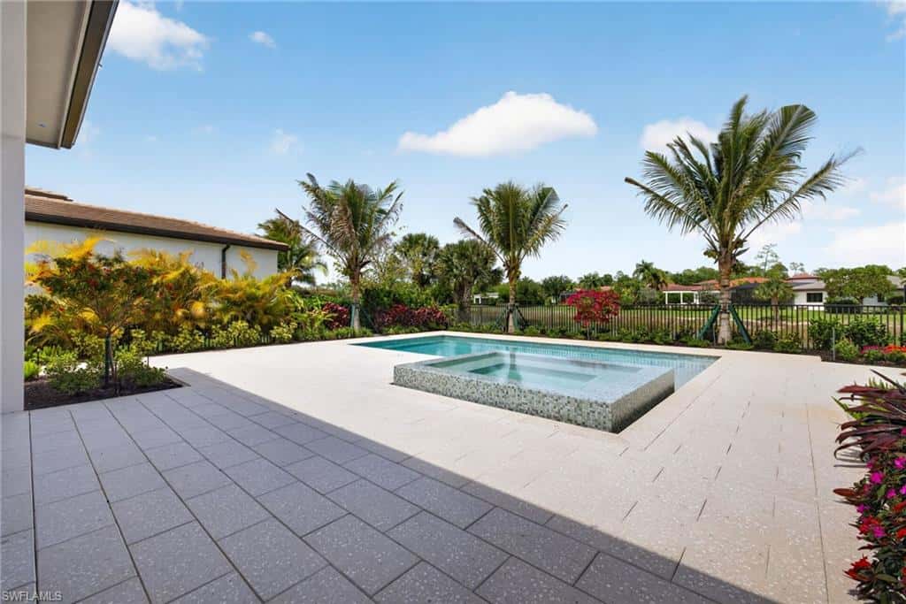 16736 Lucarno Way, Naples, photo 32