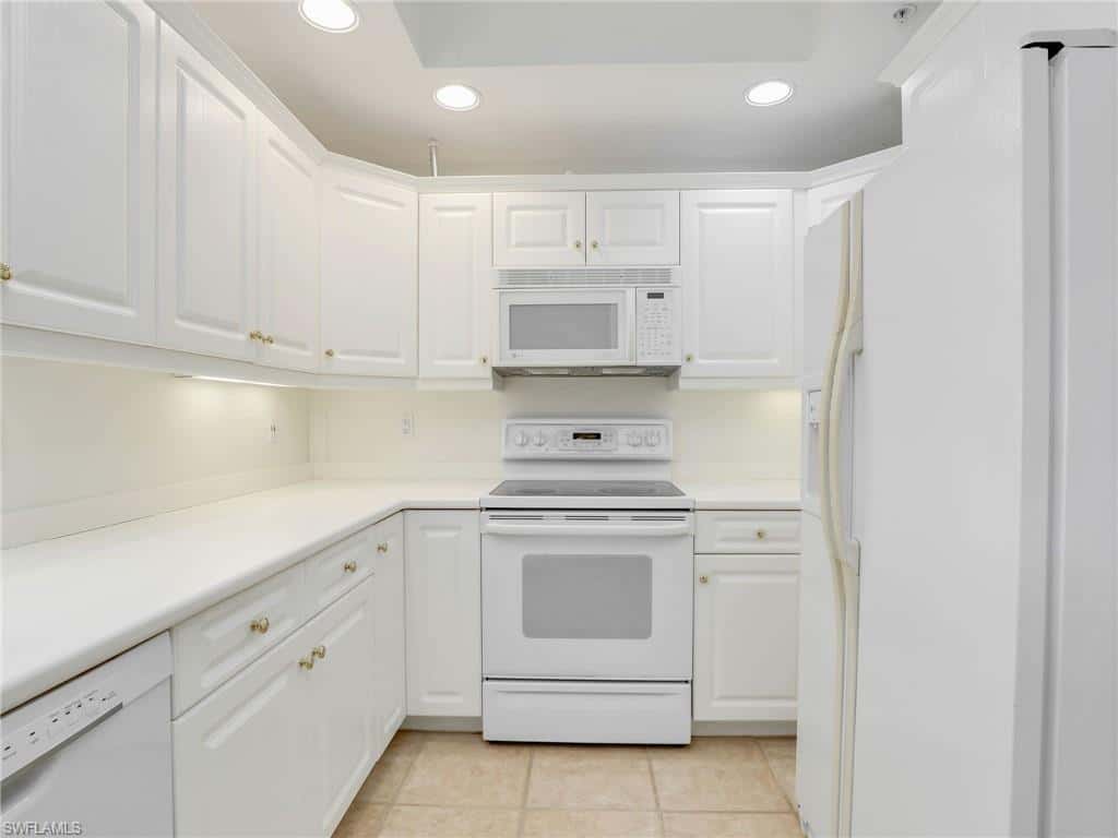 1001 Arbor Lake Dr #307, Naples, photo 22