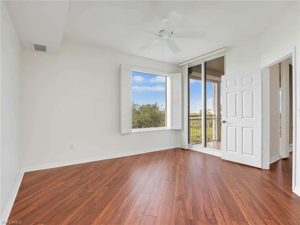 1001 Arbor Lake Dr #307, Naples, photo 4