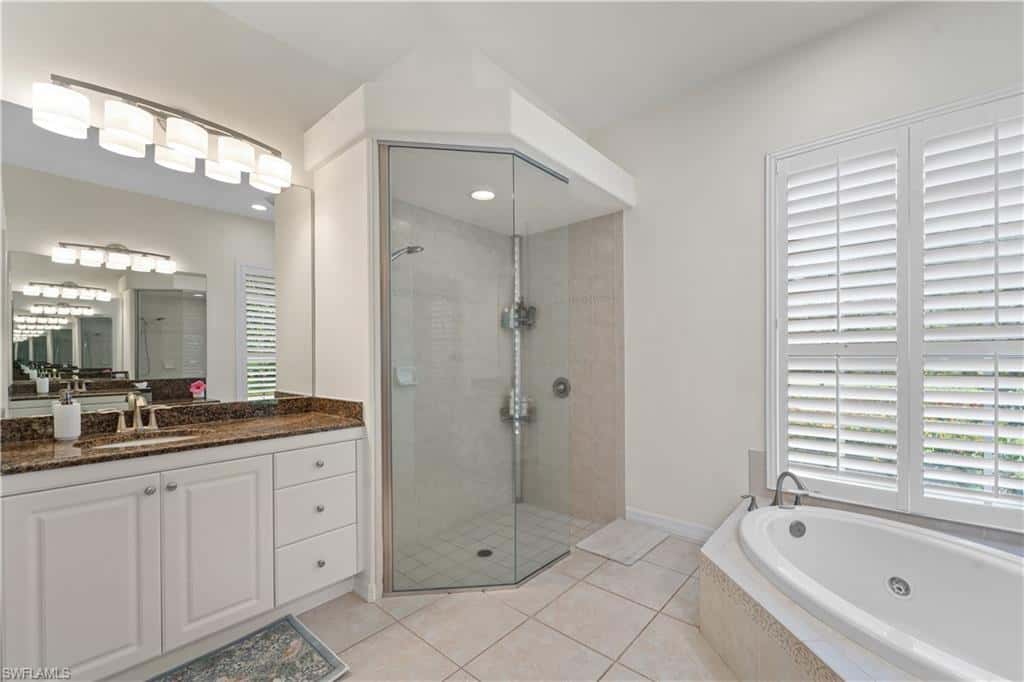 7661 Knightwing Cir, Fort Myers, photo 36