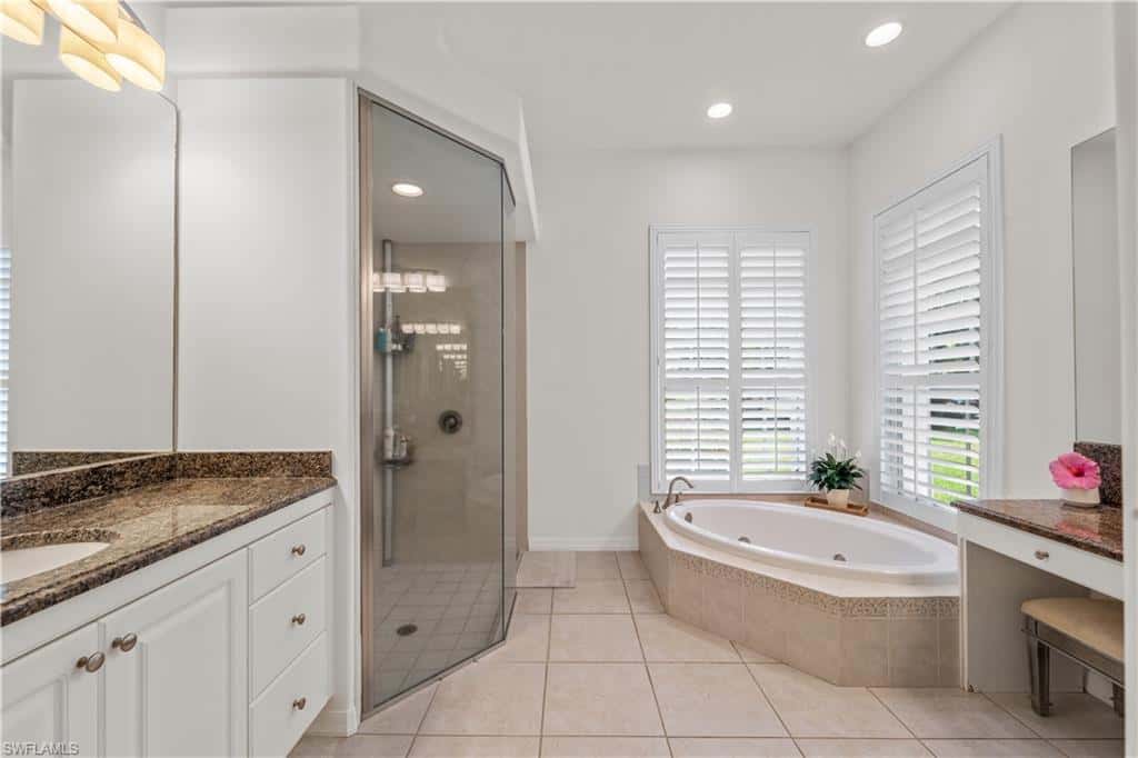 7661 Knightwing Cir, Fort Myers, photo 34