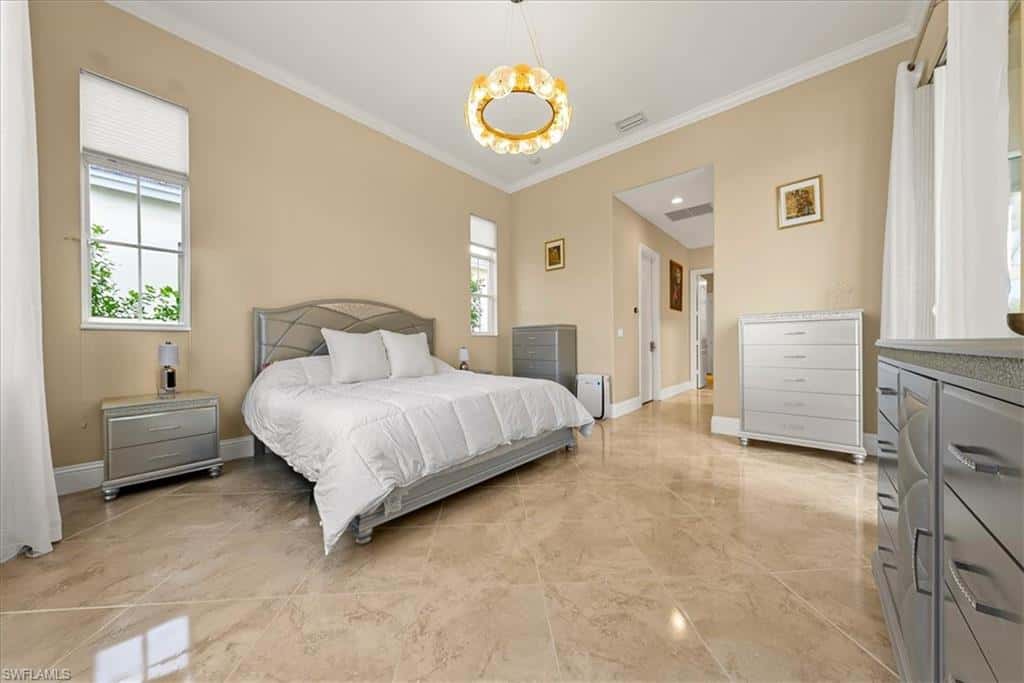 8593 Bellagio Dr, Naples, photo 17