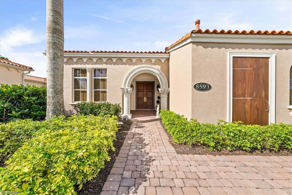 8593 Bellagio Dr, Naples, photo 43