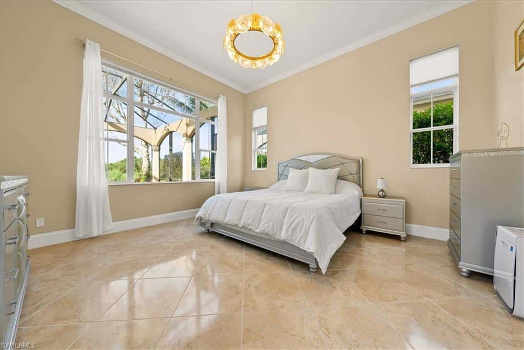 8593 Bellagio Dr, Naples, photo 16