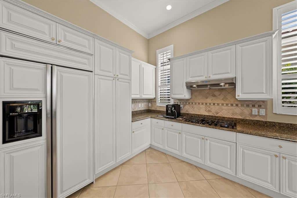 8593 Bellagio Dr, Naples, photo 10