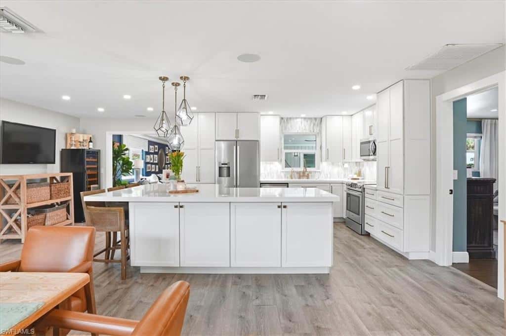 631 5th St, Naples, photo 7