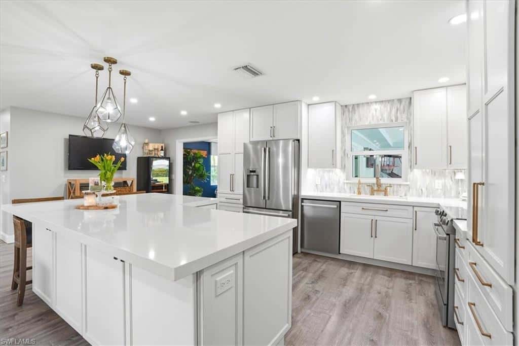 631 5th St, Naples, photo 8