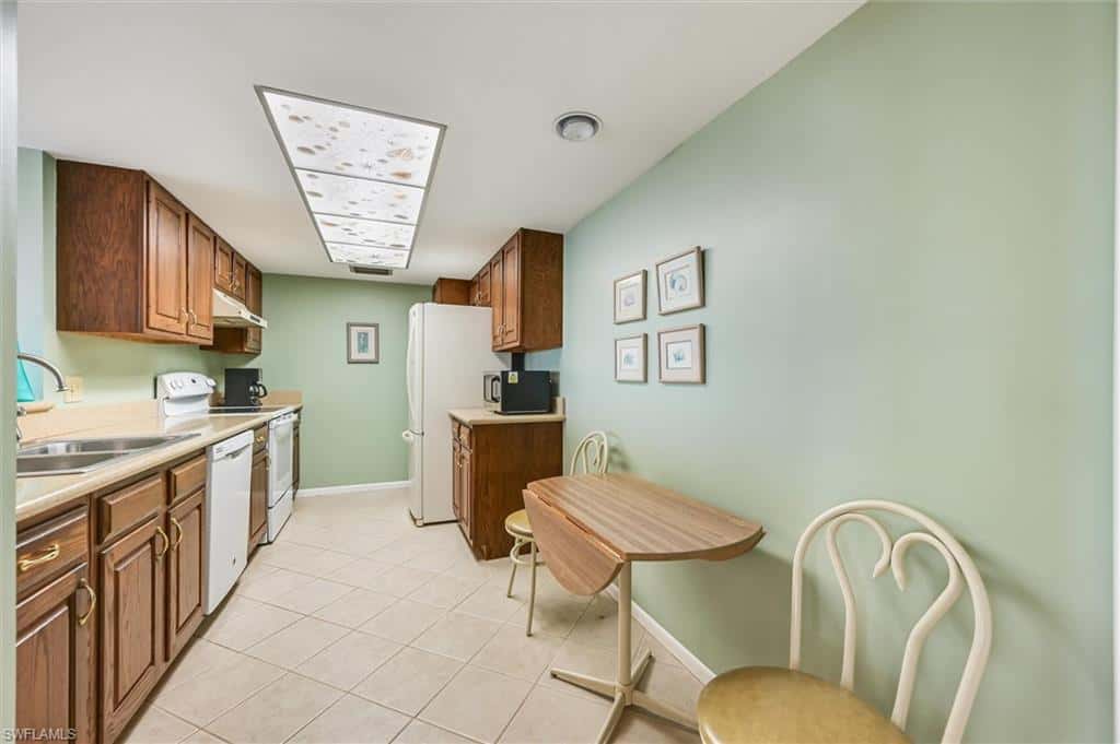 17 Bluebill Ave #803, Naples, photo 4