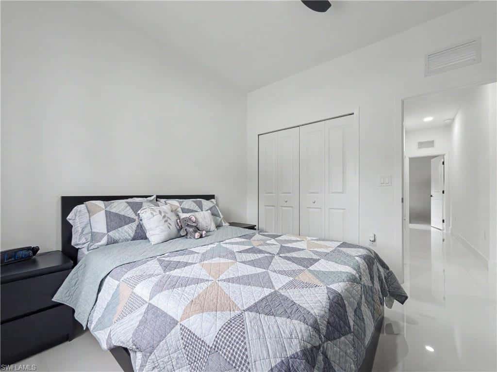 402 Thompson Ave, Lehigh Acres, photo 22
