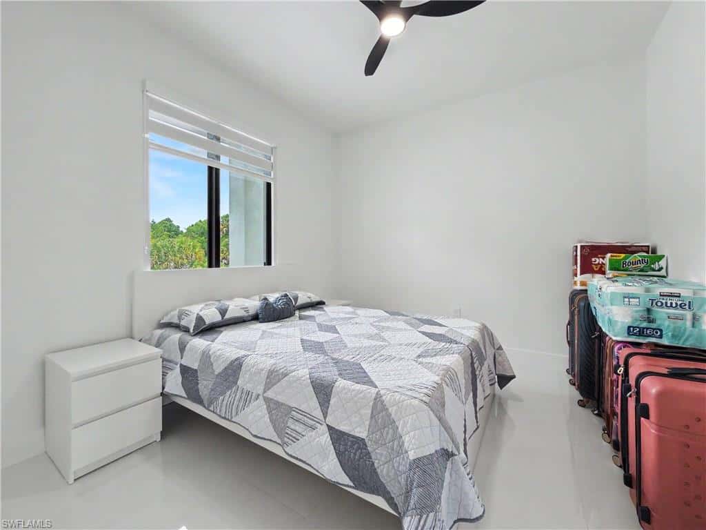 402 Thompson Ave, Lehigh Acres, photo 9