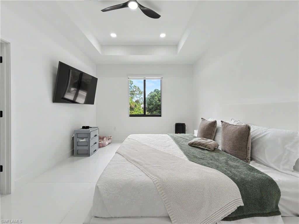 402 Thompson Ave, Lehigh Acres, photo 18