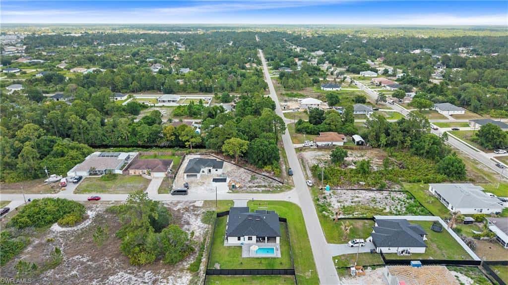 764 Clancy St, Lehigh Acres, photo 37