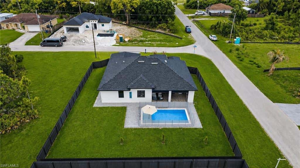 764 Clancy St, Lehigh Acres, photo 4