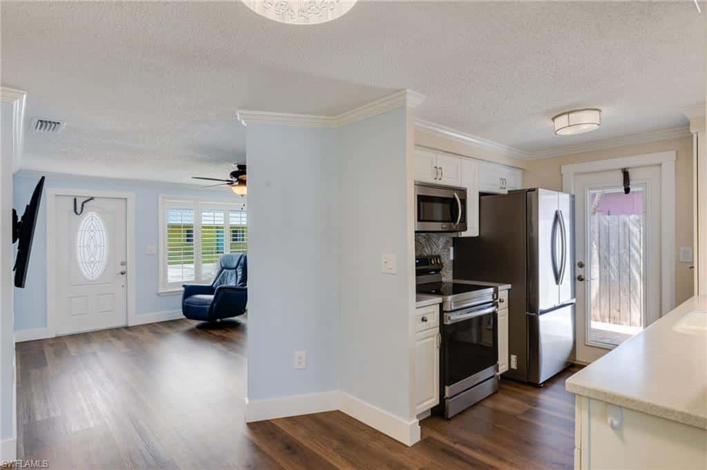 2639 Bridgeview St, Matlacha, photo 4