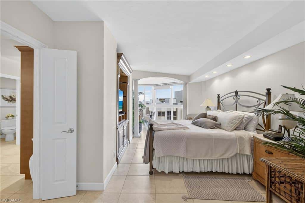 4041 Gulf Shore Blvd #1807, Naples, photo 17