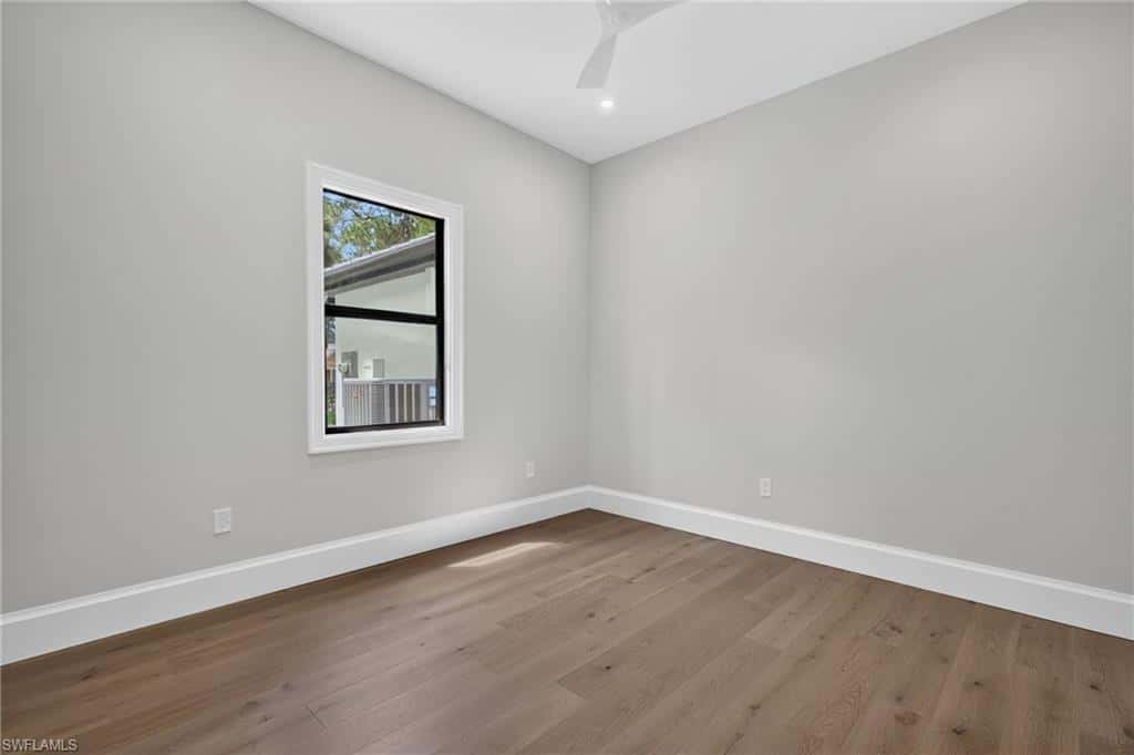 430 7th St, Naples, photo 32