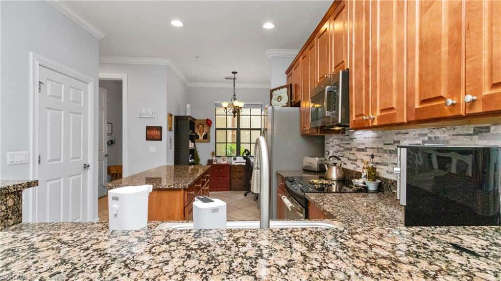 9080 Chula Vista St #10401, Naples, photo 10