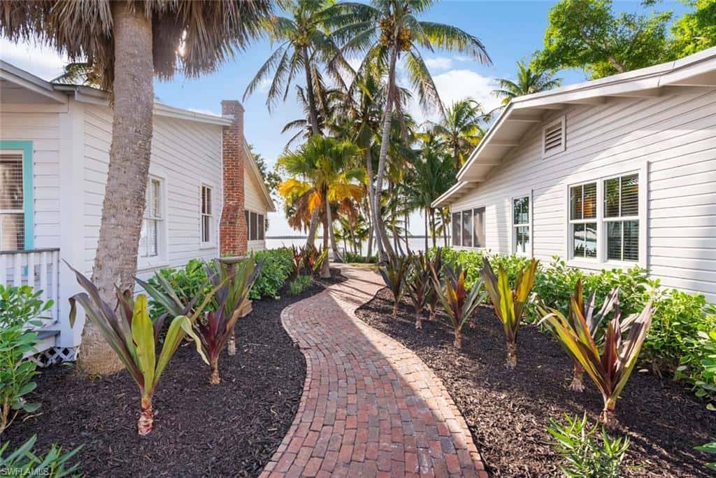 X Burgess Island, Bokeelia, photo 26