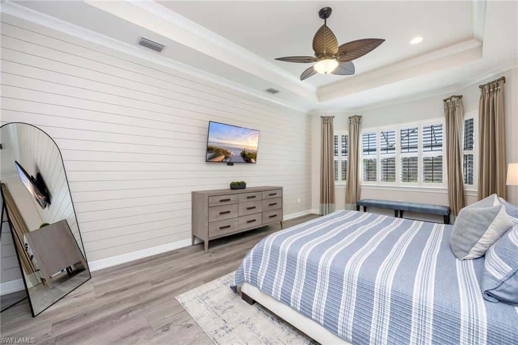 6466 Warwick Ave, Naples, photo 13