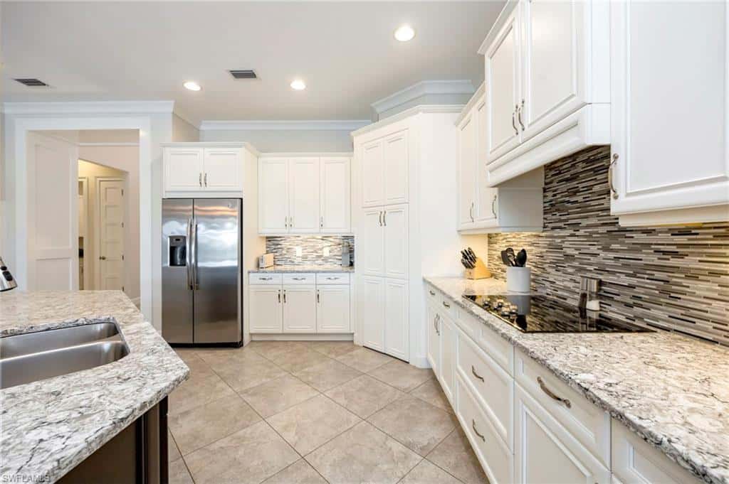 6466 Warwick Ave, Naples, photo 7