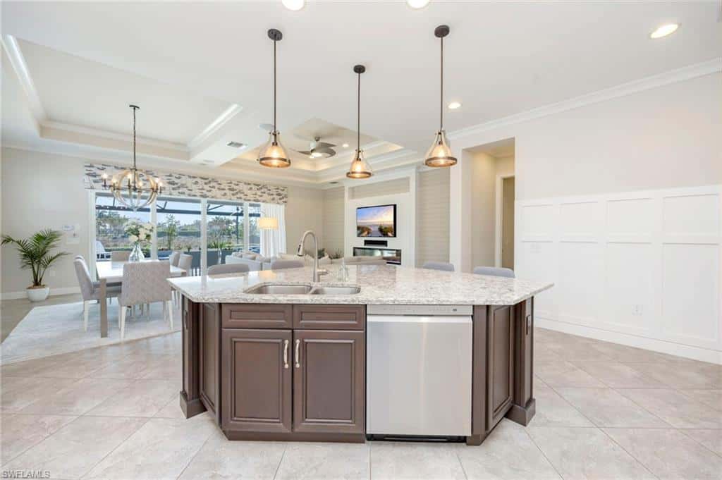 6466 Warwick Ave, Naples, photo 5