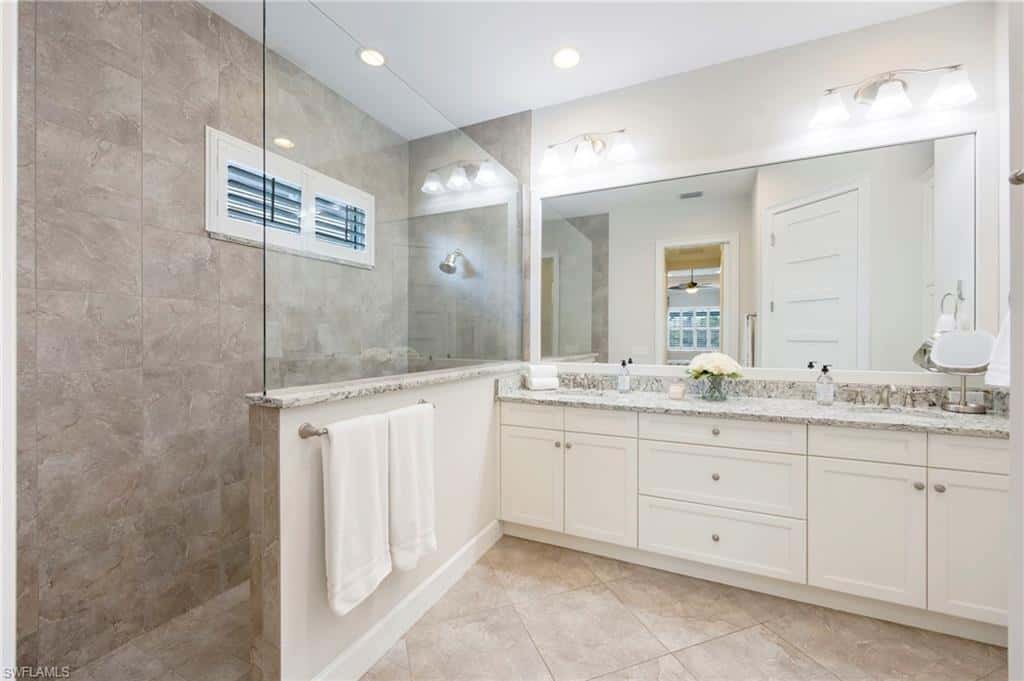 6466 Warwick Ave, Naples, photo 14