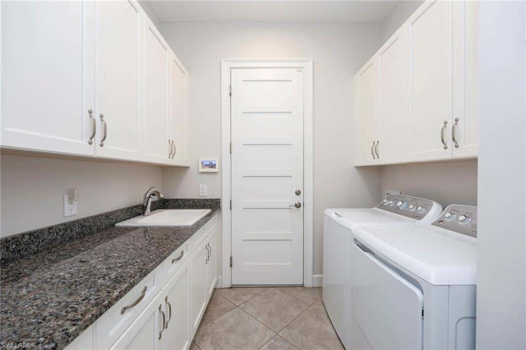 6466 Warwick Ave, Naples, photo 21