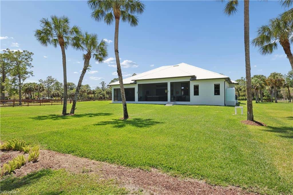 360 13th St, Naples, photo 40