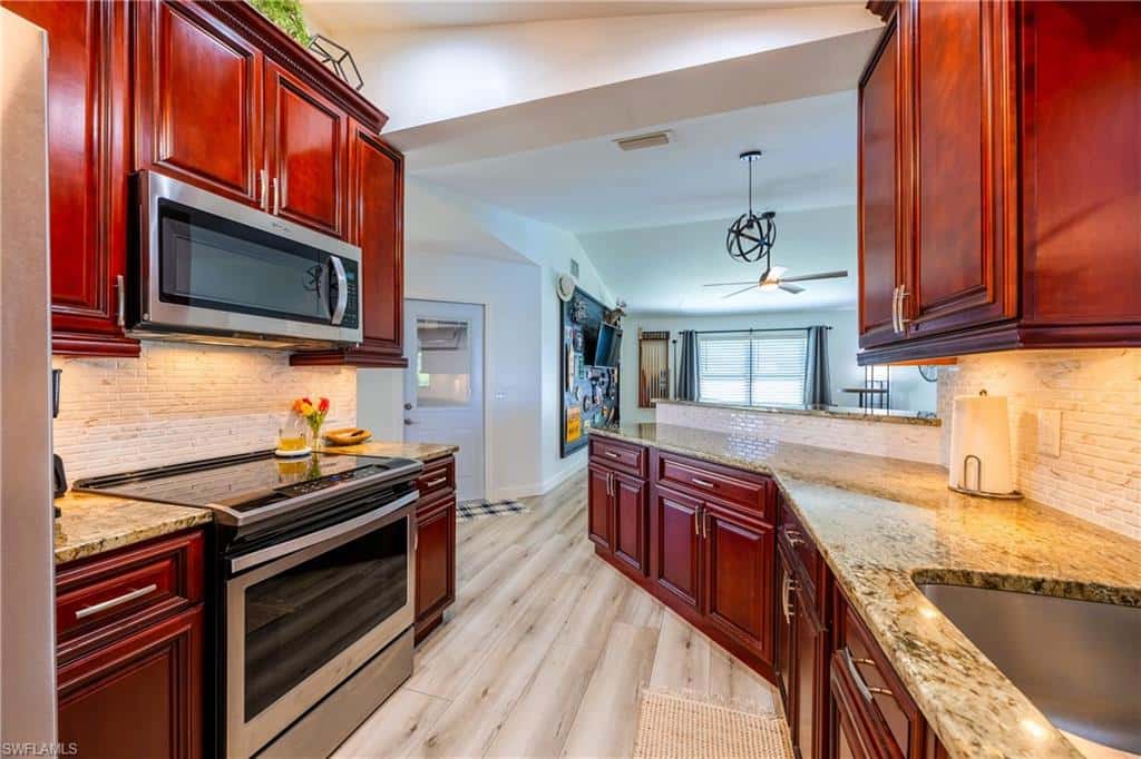 420 37th St, Cape Coral, photo 10