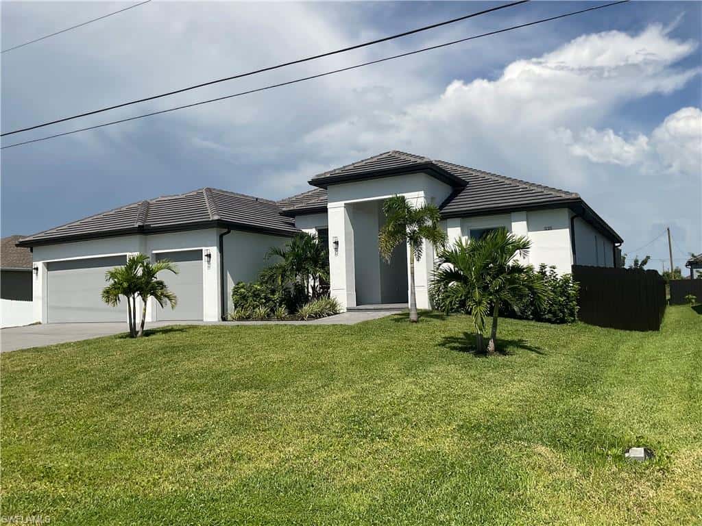335 31st Pl, Cape Coral, photo 43