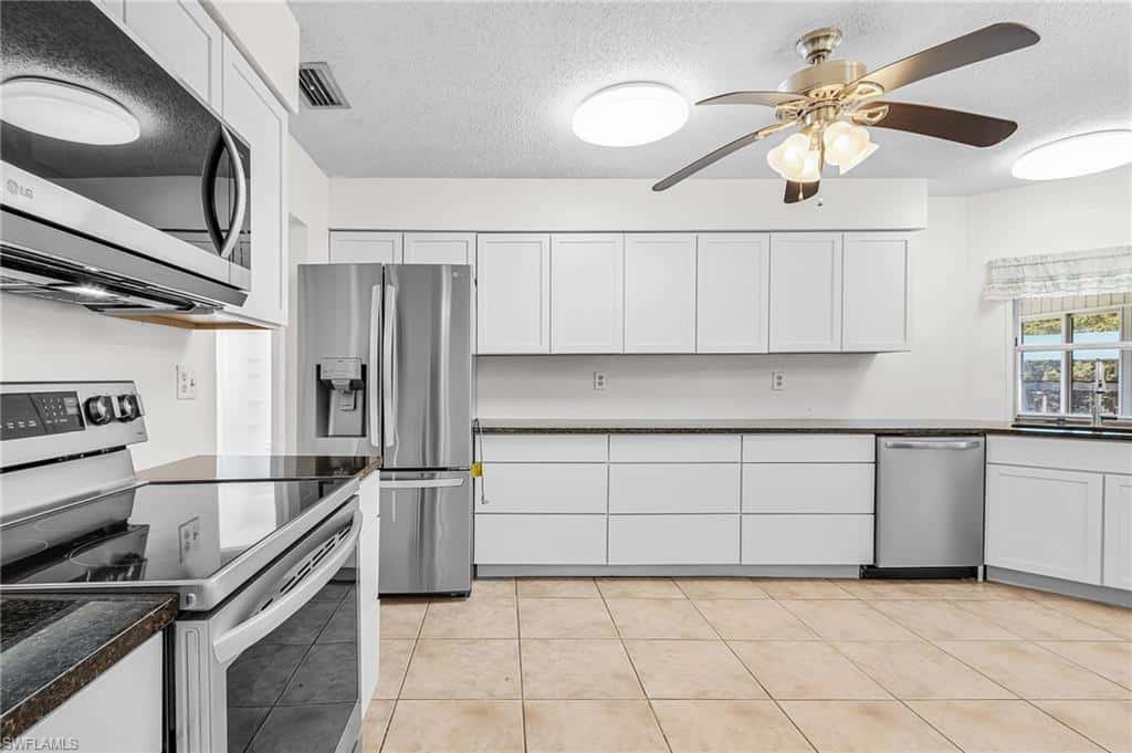 93 Glenmont Dr, North Fort Myers, photo 10