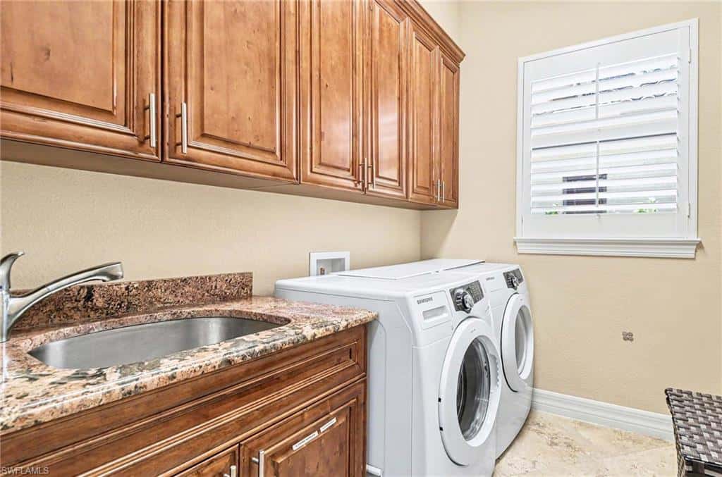 672 Fairway Ter, Naples, photo 23