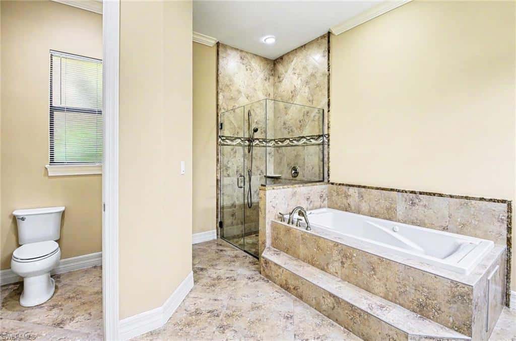 672 Fairway Ter, Naples, photo 13
