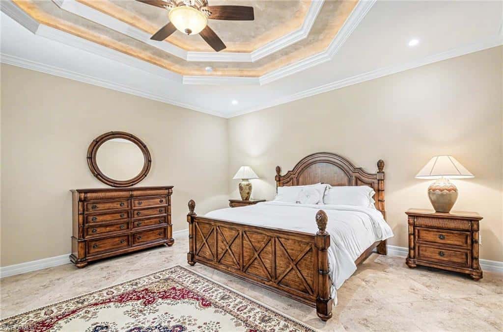 672 Fairway Ter, Naples, photo 9