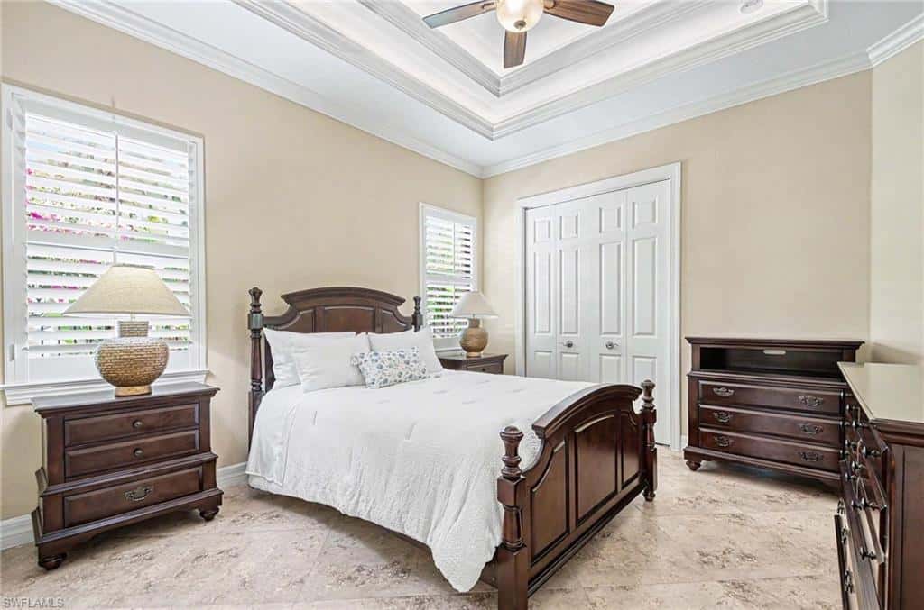 672 Fairway Ter, Naples, photo 18
