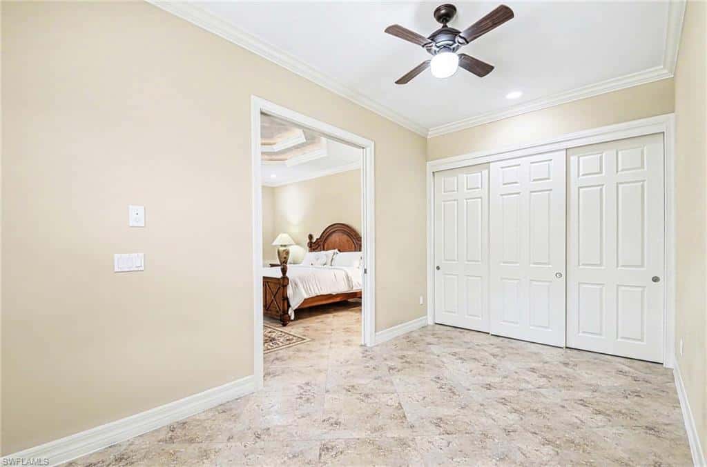 672 Fairway Ter, Naples, photo 15
