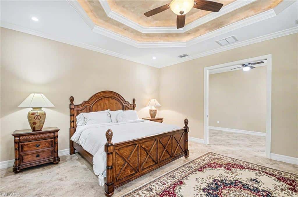 672 Fairway Ter, Naples, photo 11