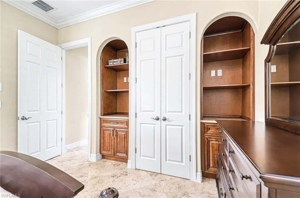 672 Fairway Ter, Naples, photo 21