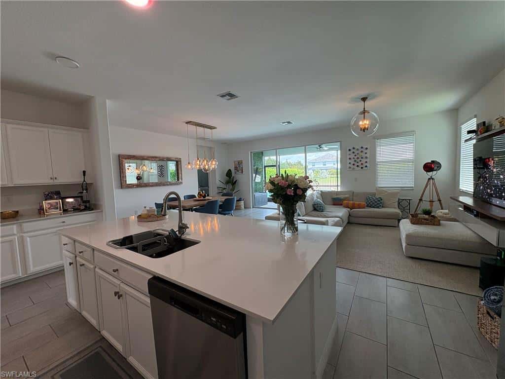 2458 Orchard St, Naples, photo 38