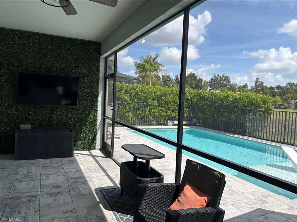 2458 Orchard St, Naples, photo 41