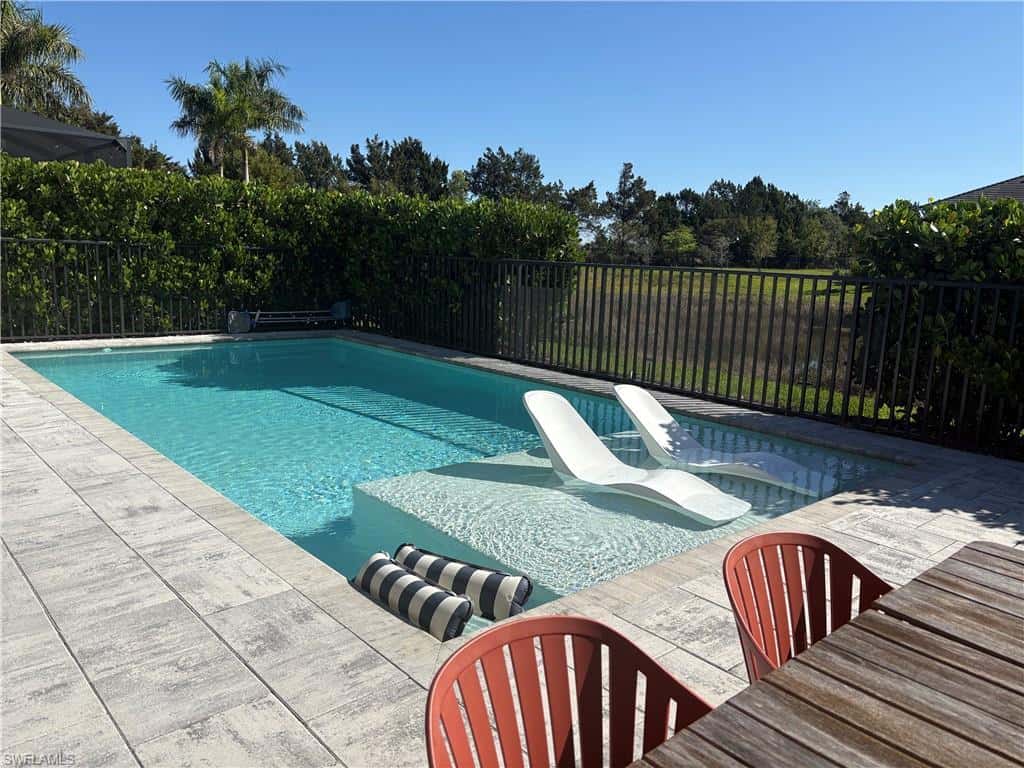 2458 Orchard St, Naples, photo 4