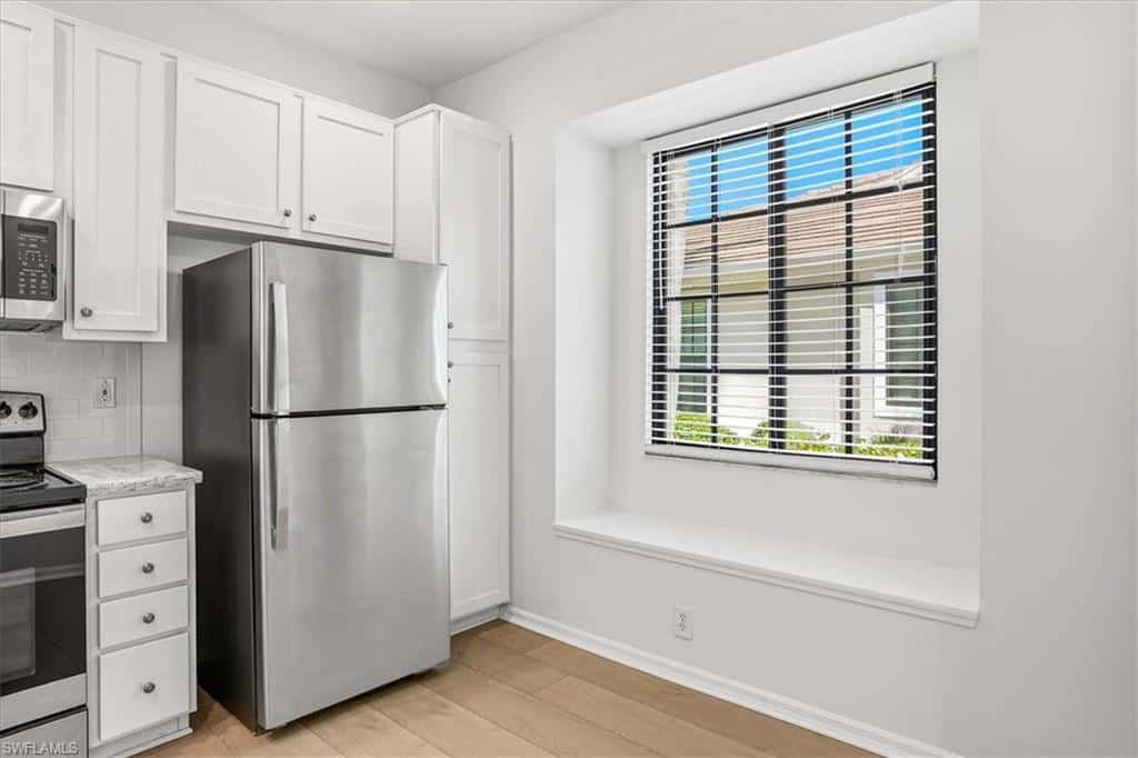 7550 Meadow Lakes Dr #4701, Naples, photo 9